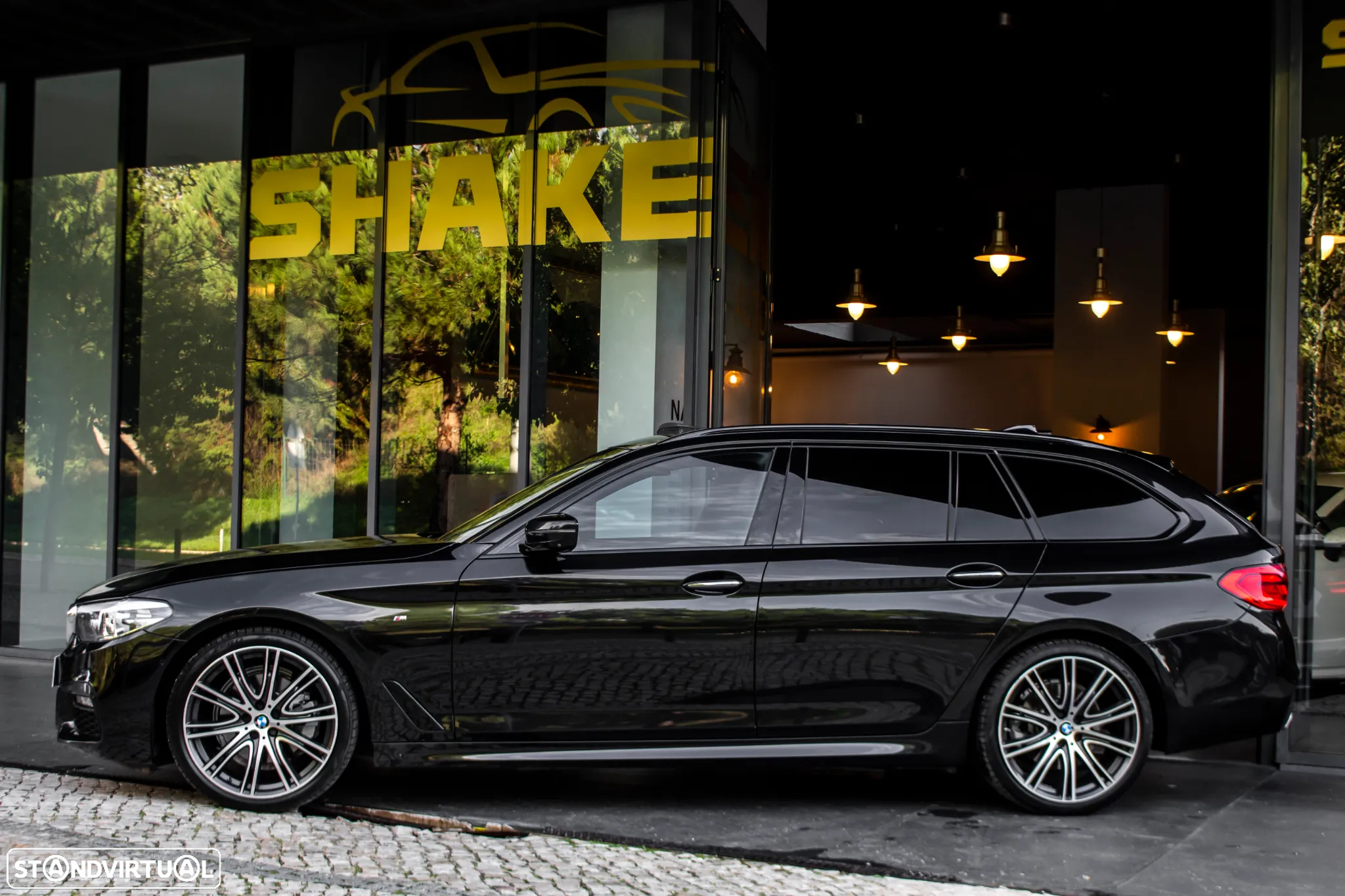 BMW 520 d Touring Aut. M Sport Edition - 2