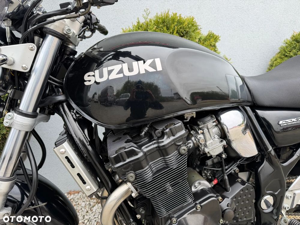Suzuki GSX - 30