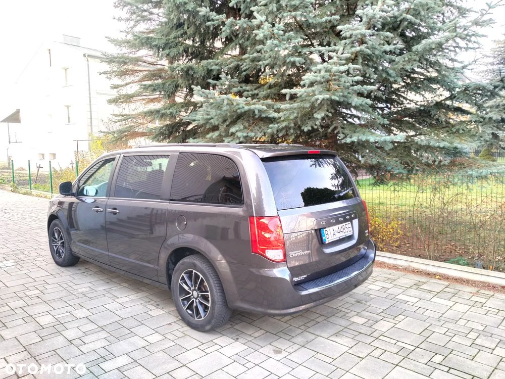 Dodge Grand Caravan - 3