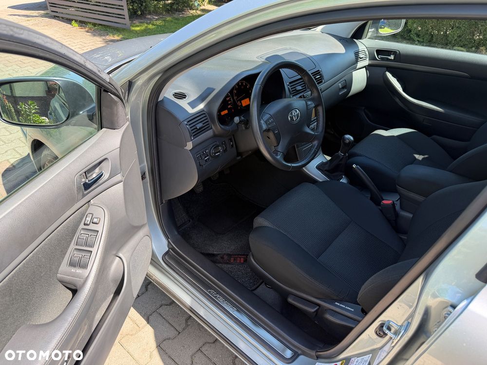 Toyota Avensis 1.8 VVT-i Edition - 15