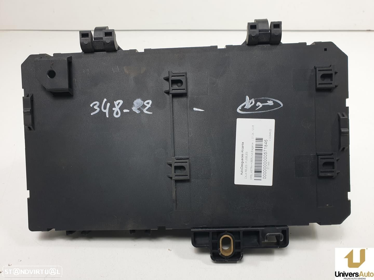 CAIXA RELÉS / FUSÍVEIS OPEL ASTRA H 2004 -13145018 - 1
