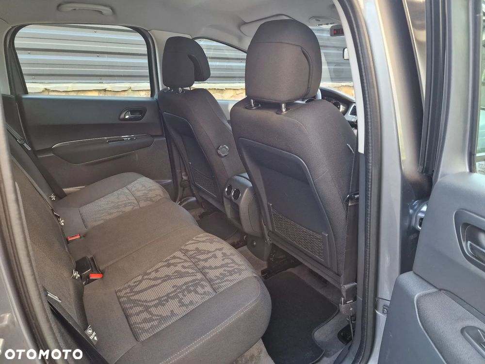Peugeot 3008 1.6 HDi Premium - 6