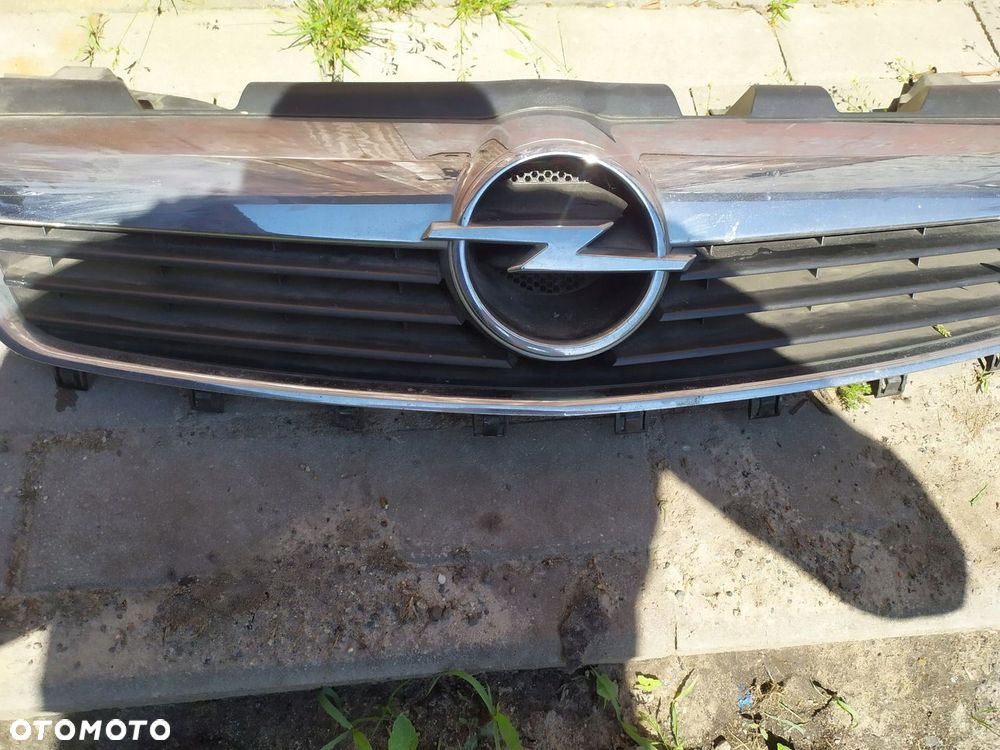 GRIL ATRAPA OPEL ZAFIRA B 13136139 - 1