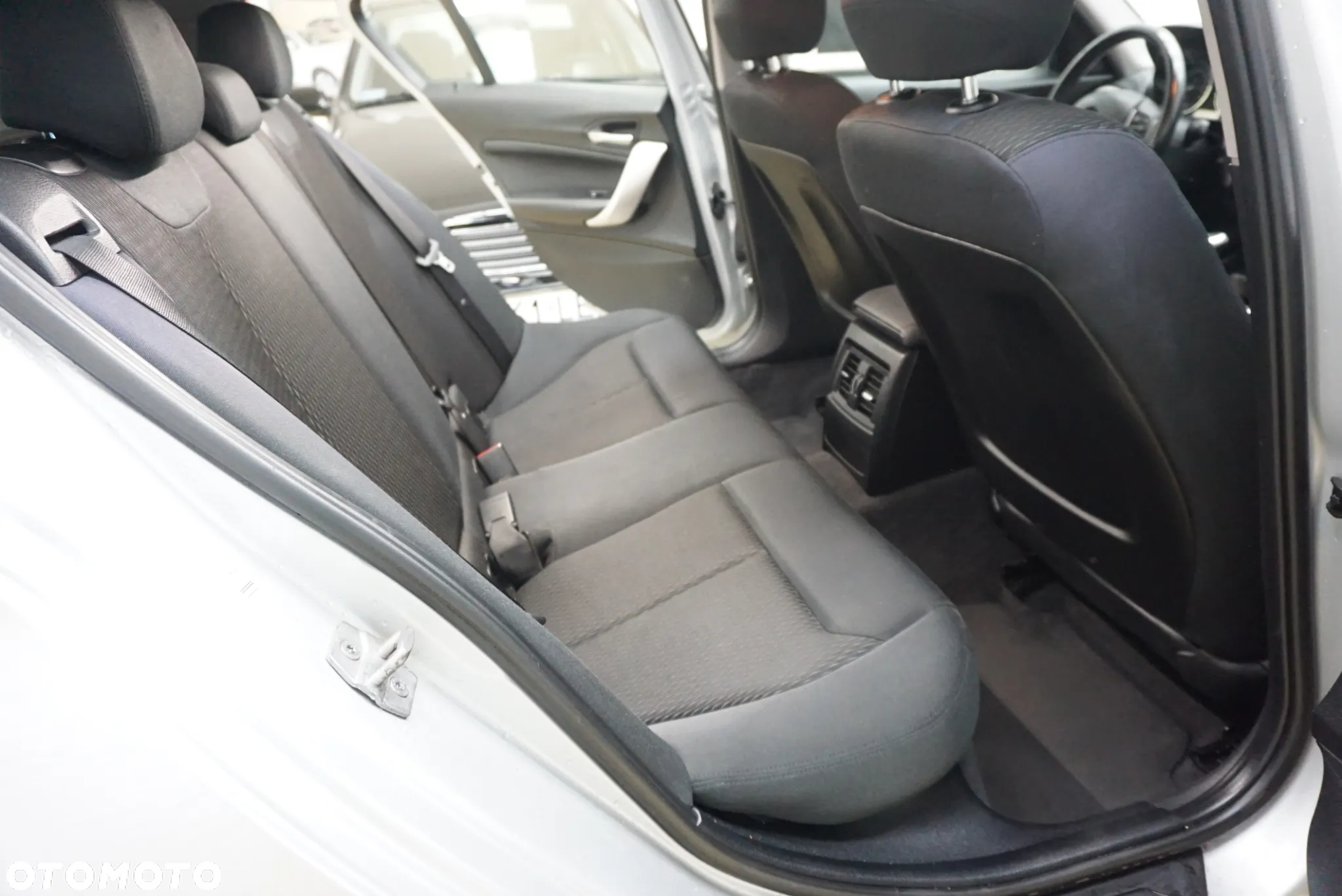 BMW Seria 1 114d - 21