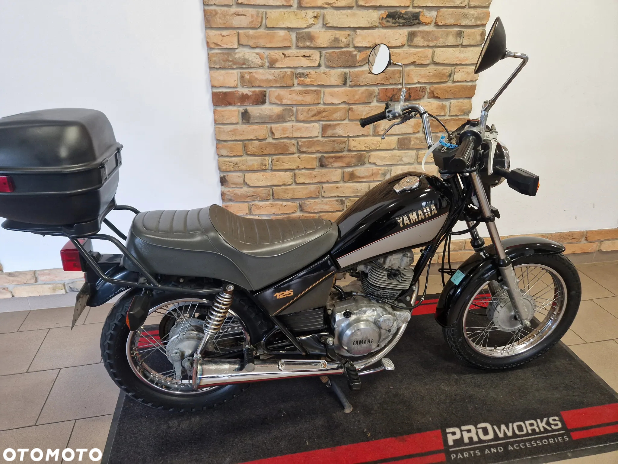Yamaha SR - 13
