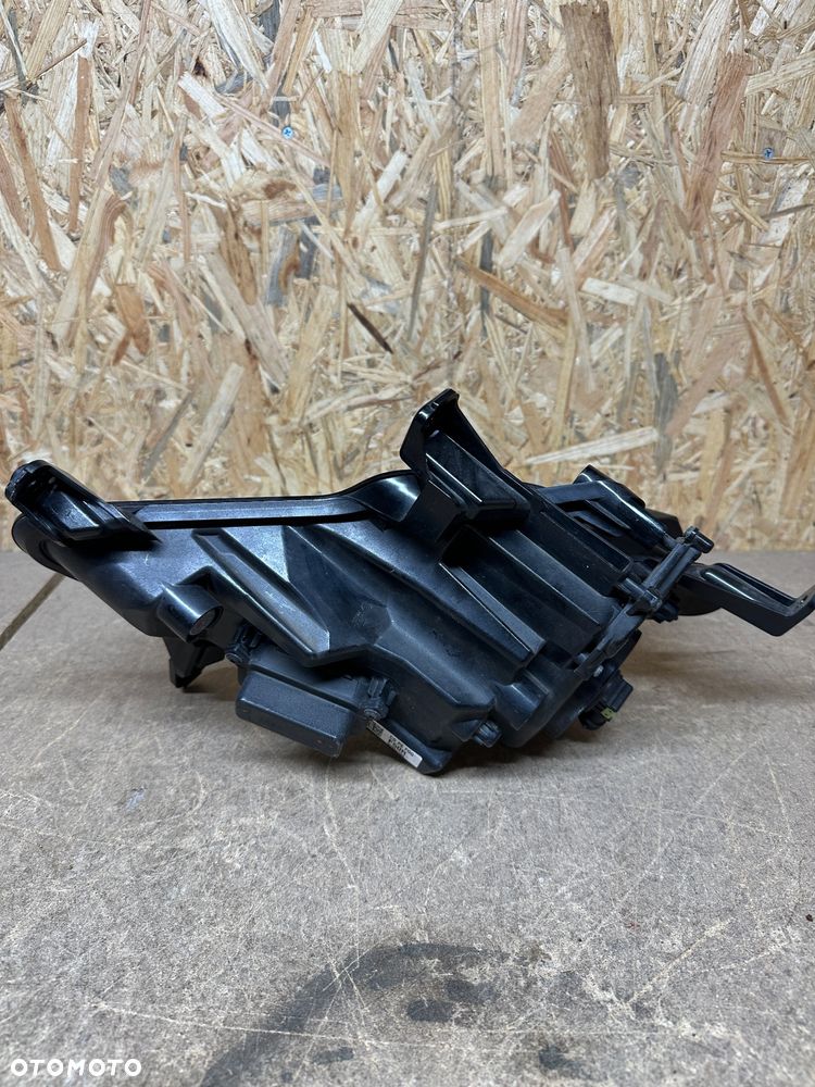 KIA CEED III HALOGEN DRL PRAWY 92202j7500 - 5