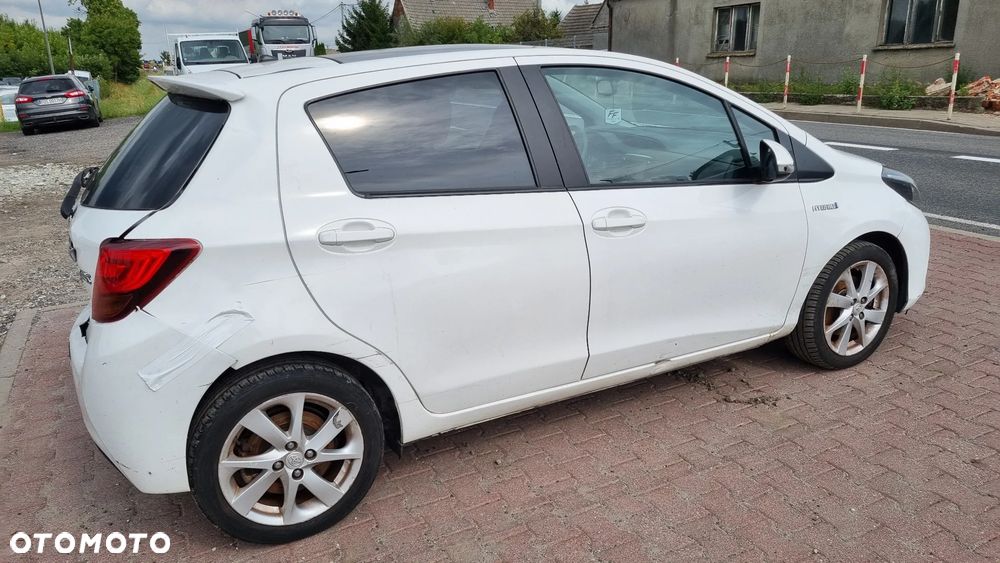Toyota Yaris 1.5 VVT-i Comfort - 5