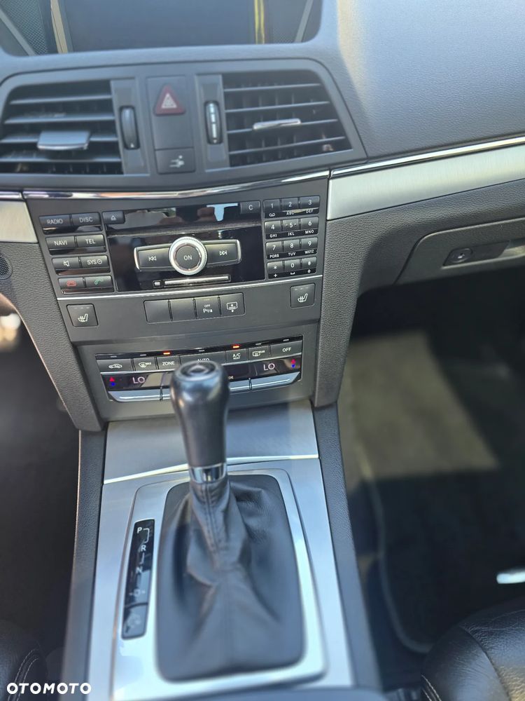Mercedes-Benz Klasa E 220 CDI DPF BlueEFFICIENCY Automatik Elegance - 30