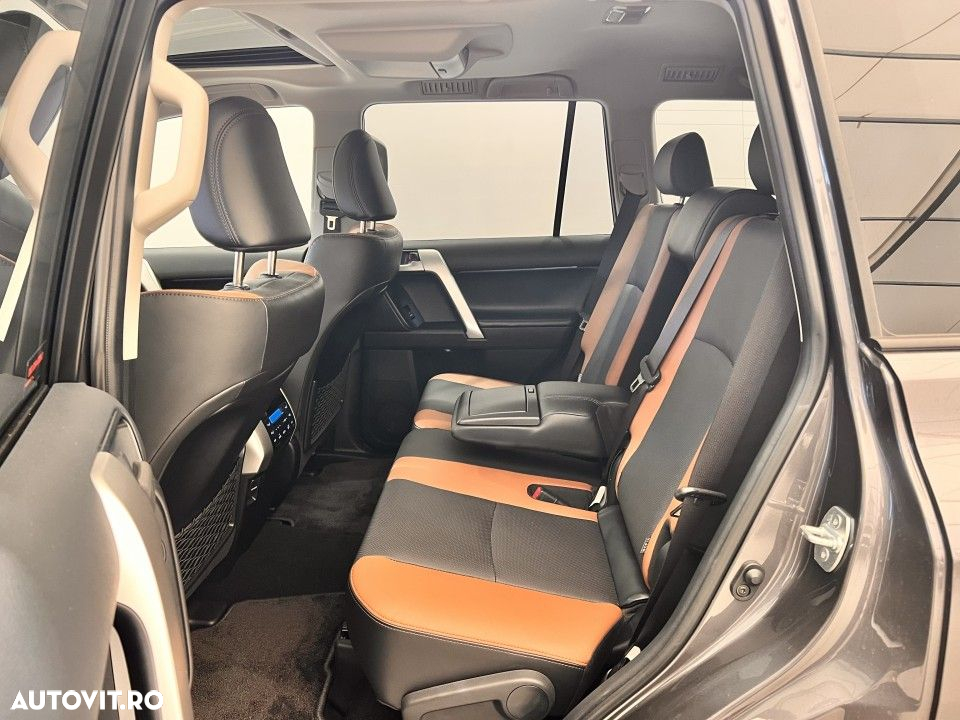 Toyota Land Cruiser - 8