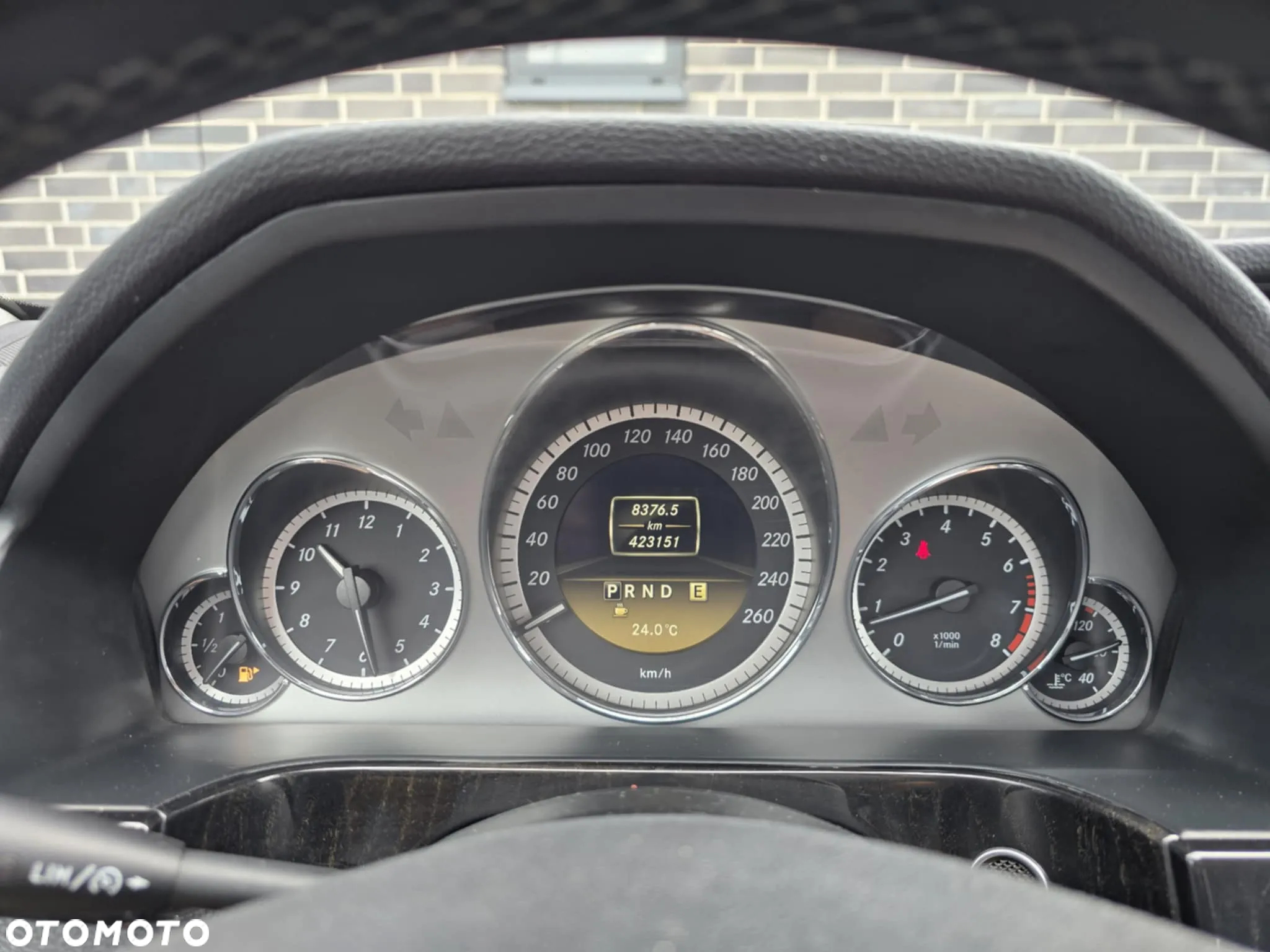Mercedes-Benz Klasa E 200 T BlueEFFICIENCY 7G-TRONIC Avantgarde - 27