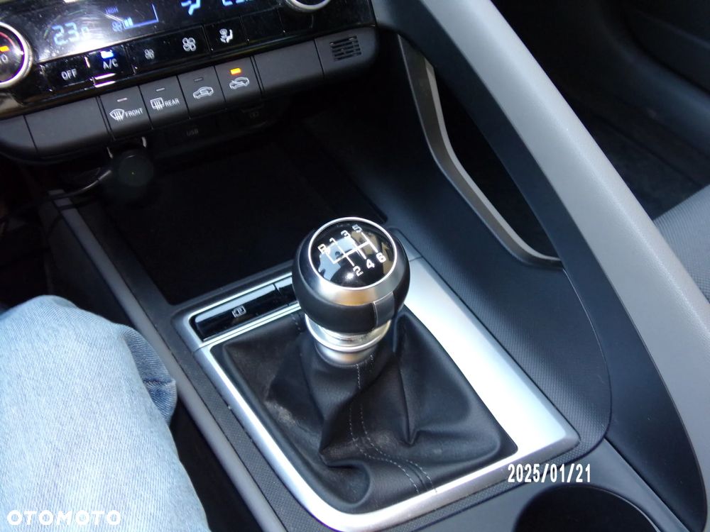 Hyundai Elantra 1.6 Smart - 20