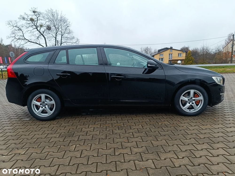 Volvo V60 D2 Drive-E Dynamic Edition (Momentum) - 4