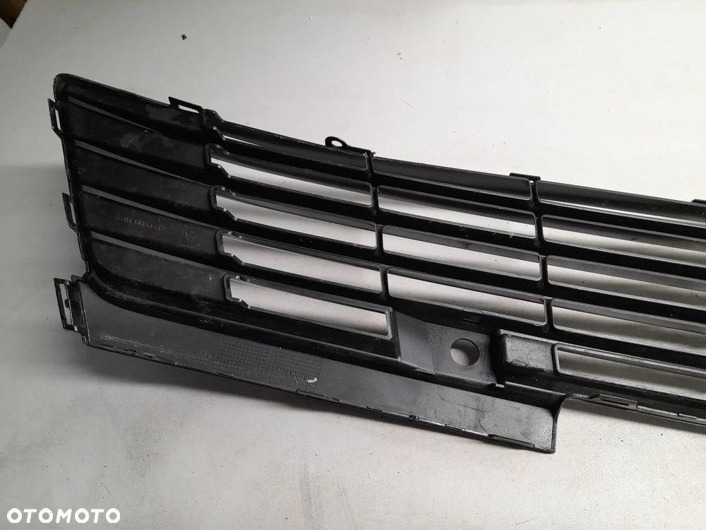 OPEL ASTRA L VI KRATKA ŚRODKOWA ZDERZAKA PRZÓD 9839979680 - 8