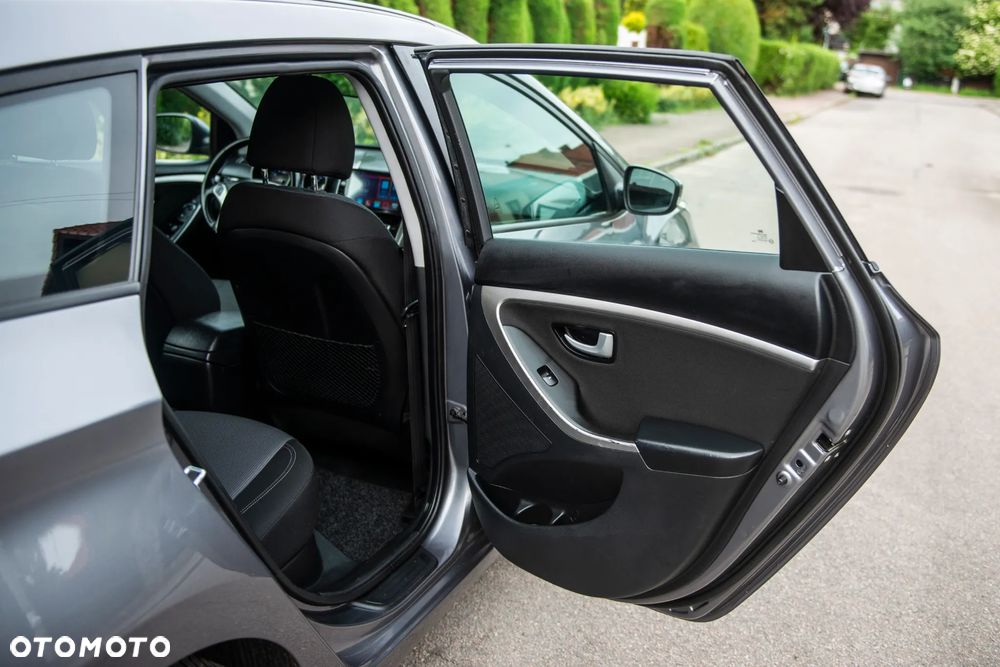 Hyundai i30 1.6 GDI Premium - 35