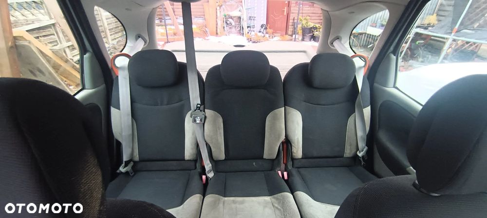 Renault Scenic 2.0 16V Alize - 8