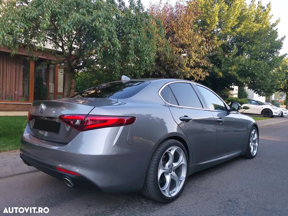 Alfa Romeo Giulia 2.2 Diesel AT8 Executive - 6