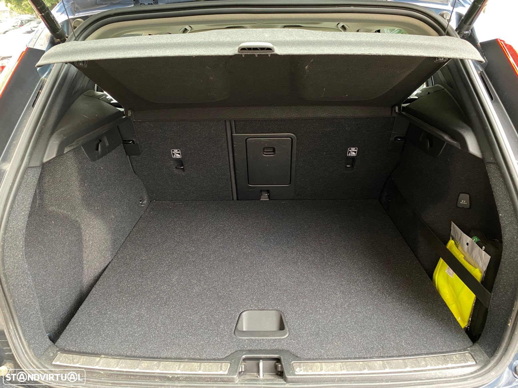 Volvo XC 40 1.5 T5 PHEV Inscription - 36