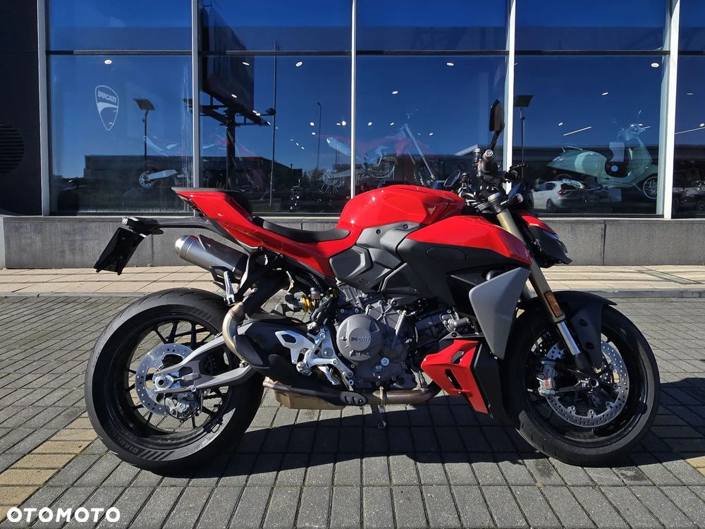 Ducati Streetfighter V2