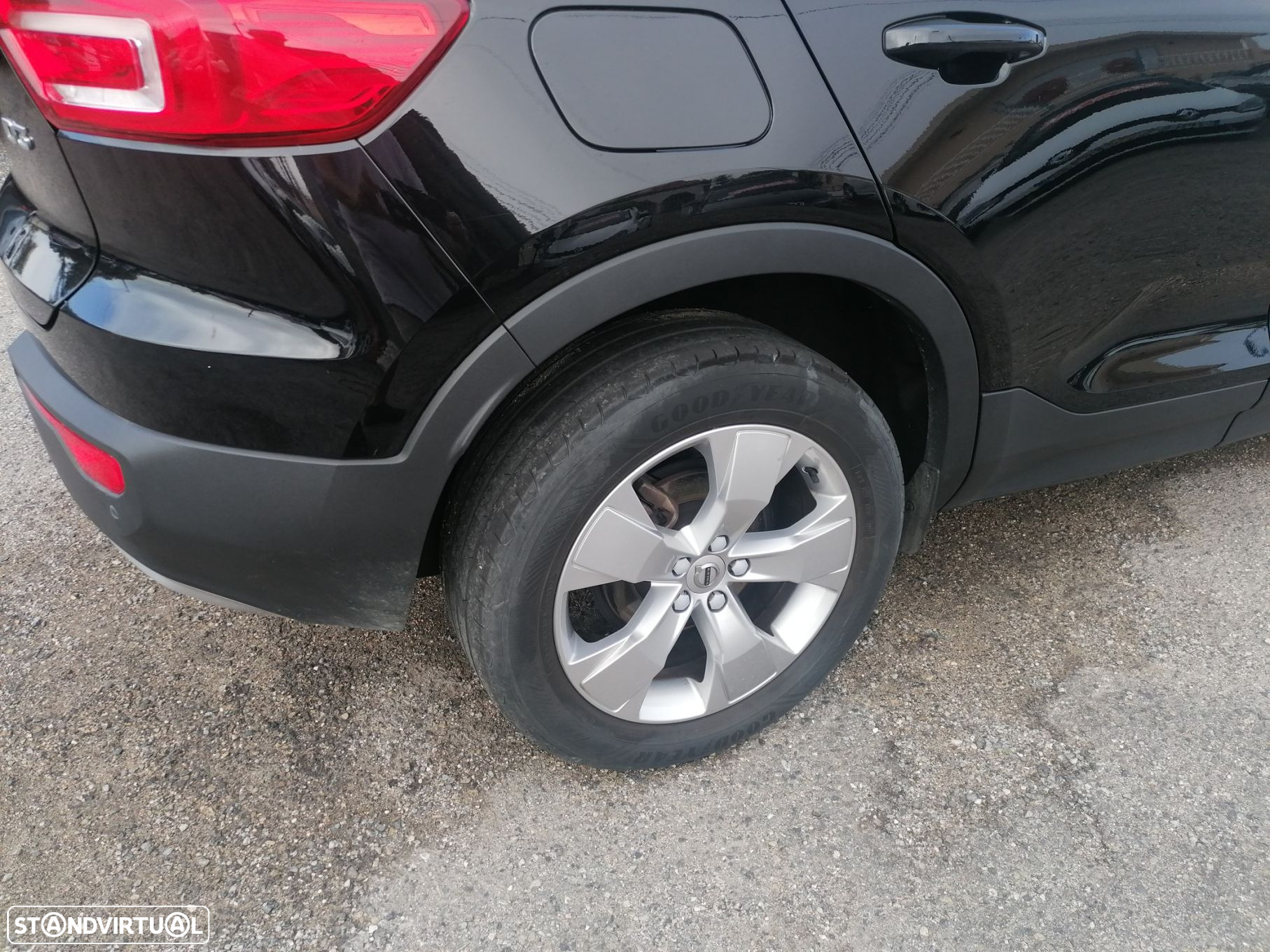 Volvo XC 40 2.0 D3 Momentum Plus - 8