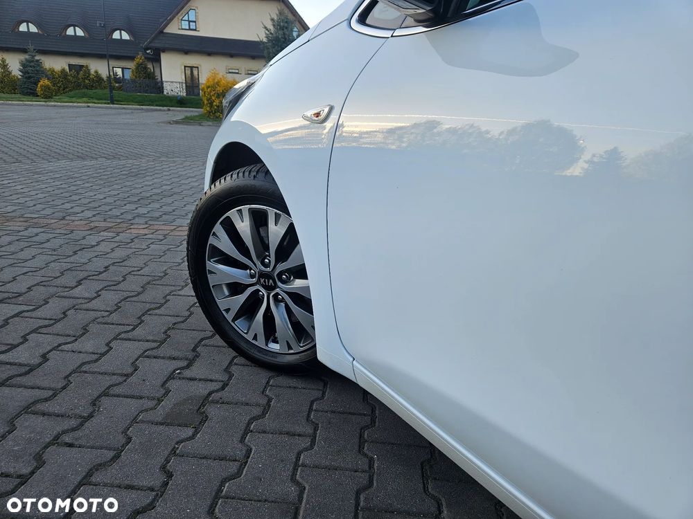 Kia Ceed 1.6 CRDi 136 ISG Dream-Team Edition - 19
