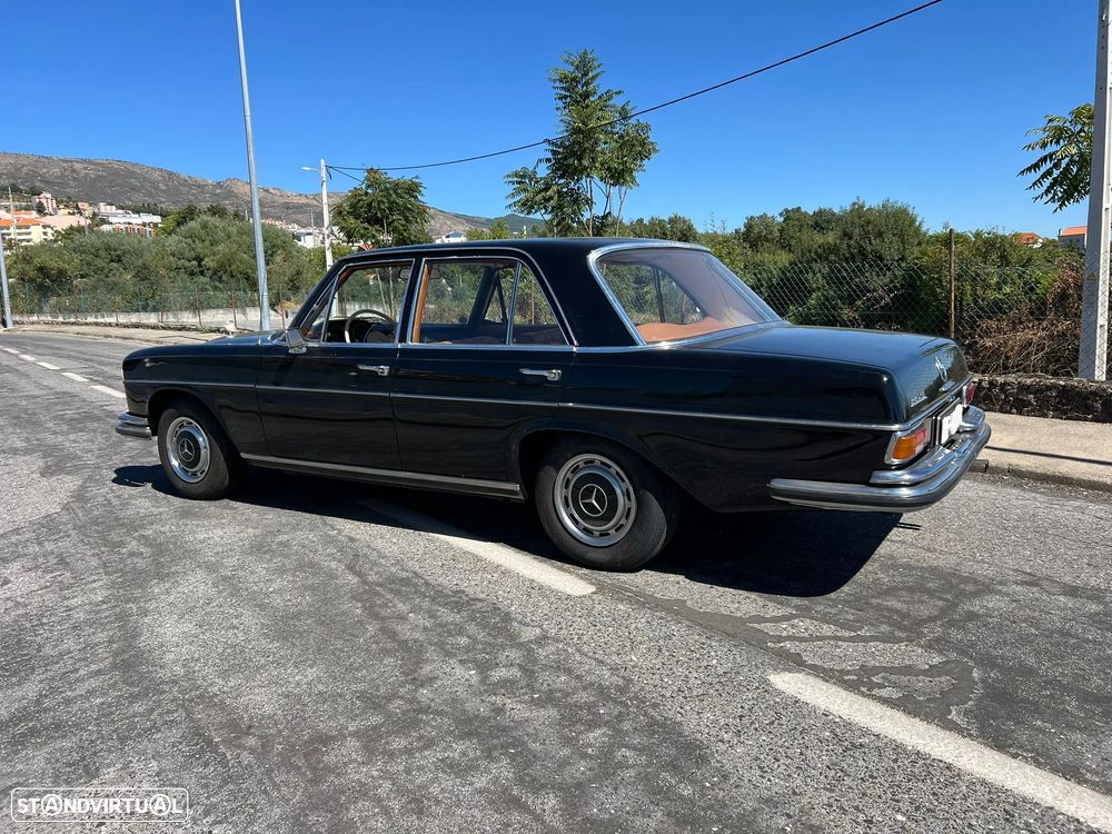 Mercedes-Benz 280 - 33