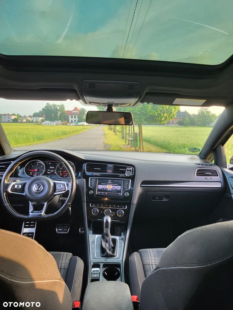 Volkswagen Golf - 19