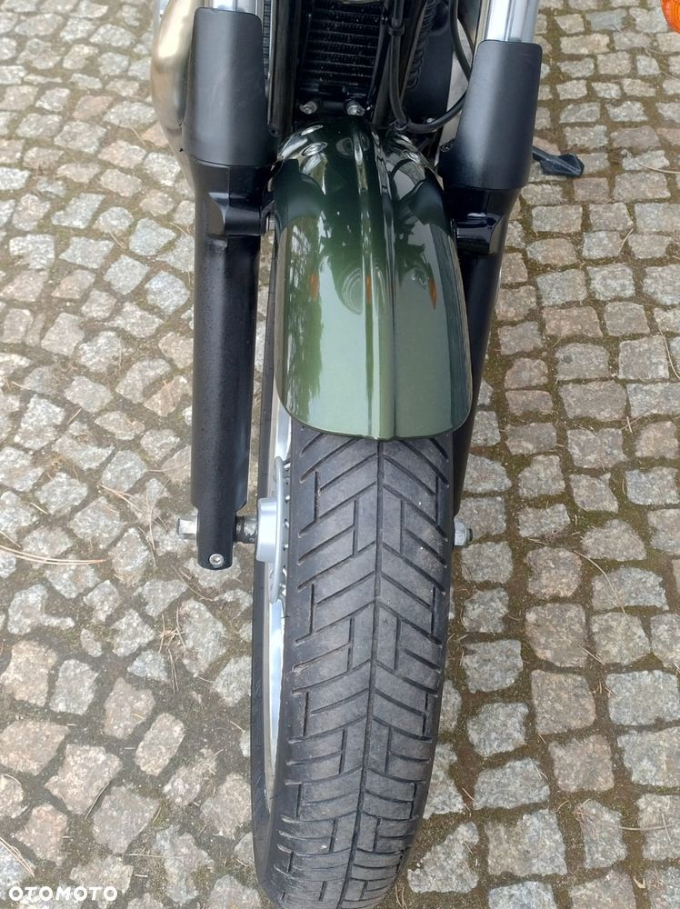 Triumph Thruxton - 11