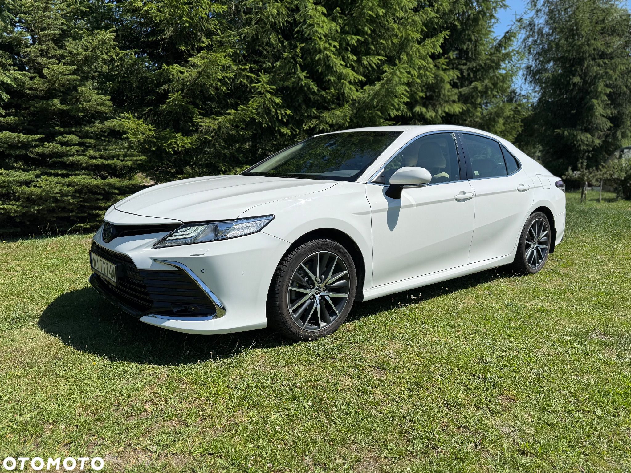Toyota Camry Business Edition - 1