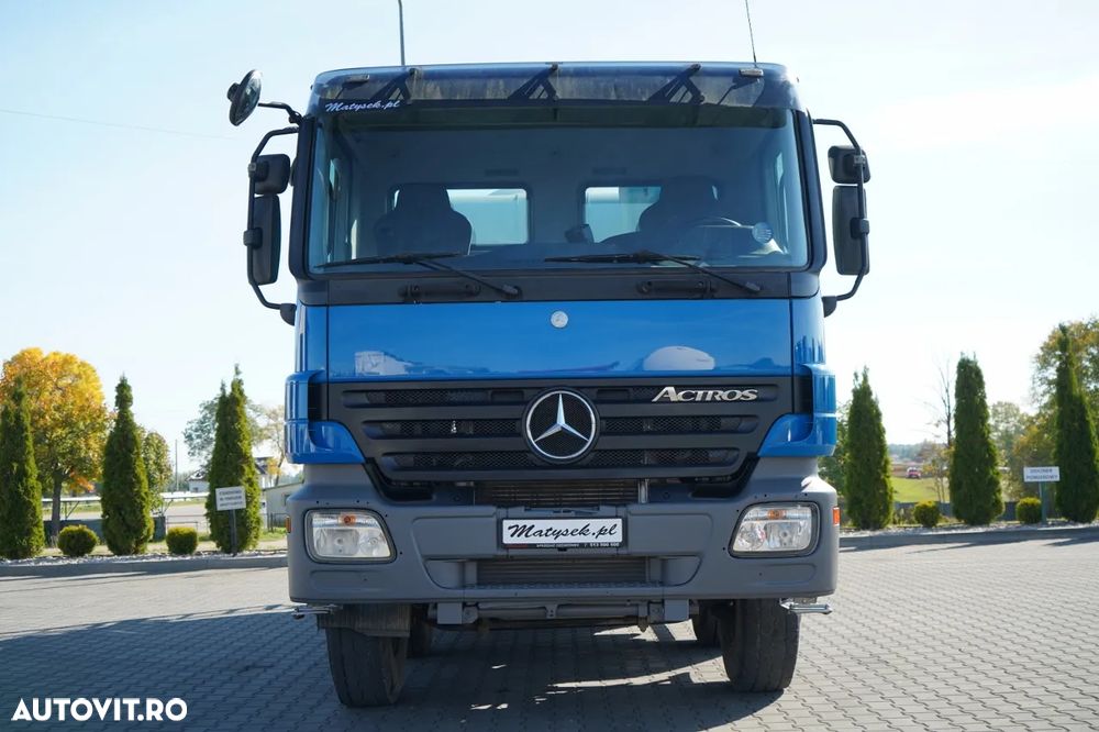 Mercedes-Benz AROCS 3241 / 8x4 / BETONIERĂ / LIEBHERR / CUTIE DE VITEZE MANUALĂ / - 9