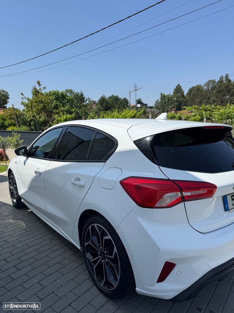 Ford Focus 1.0 EcoBoost MHEV ST-Line - 2