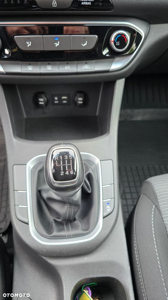 Hyundai i30 1.4 Comfort - 37