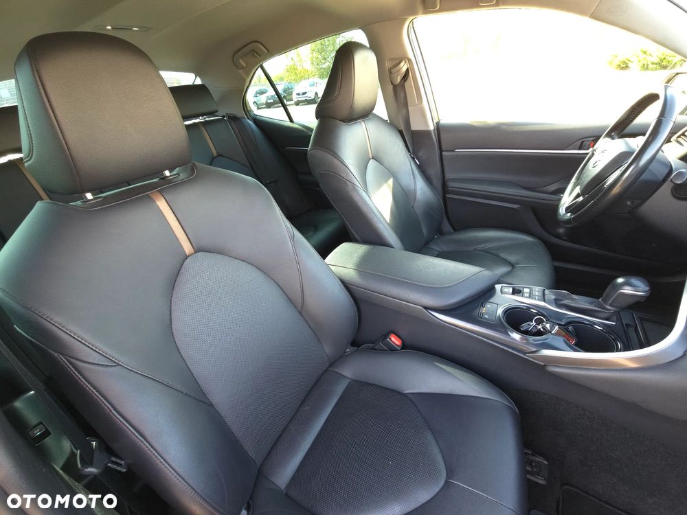Toyota Camry 2.5 Hybrid Comfort CVT - 19