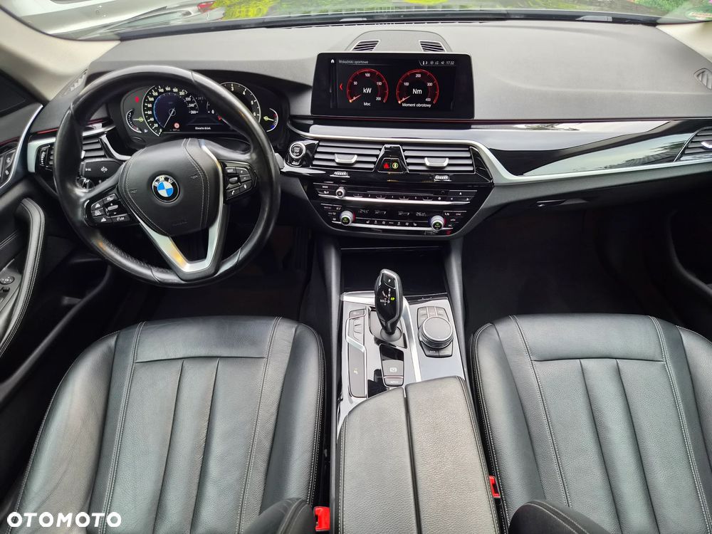 BMW Seria 5 530i Luxury Line - 8