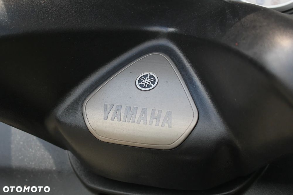 Yamaha Tmax - 20