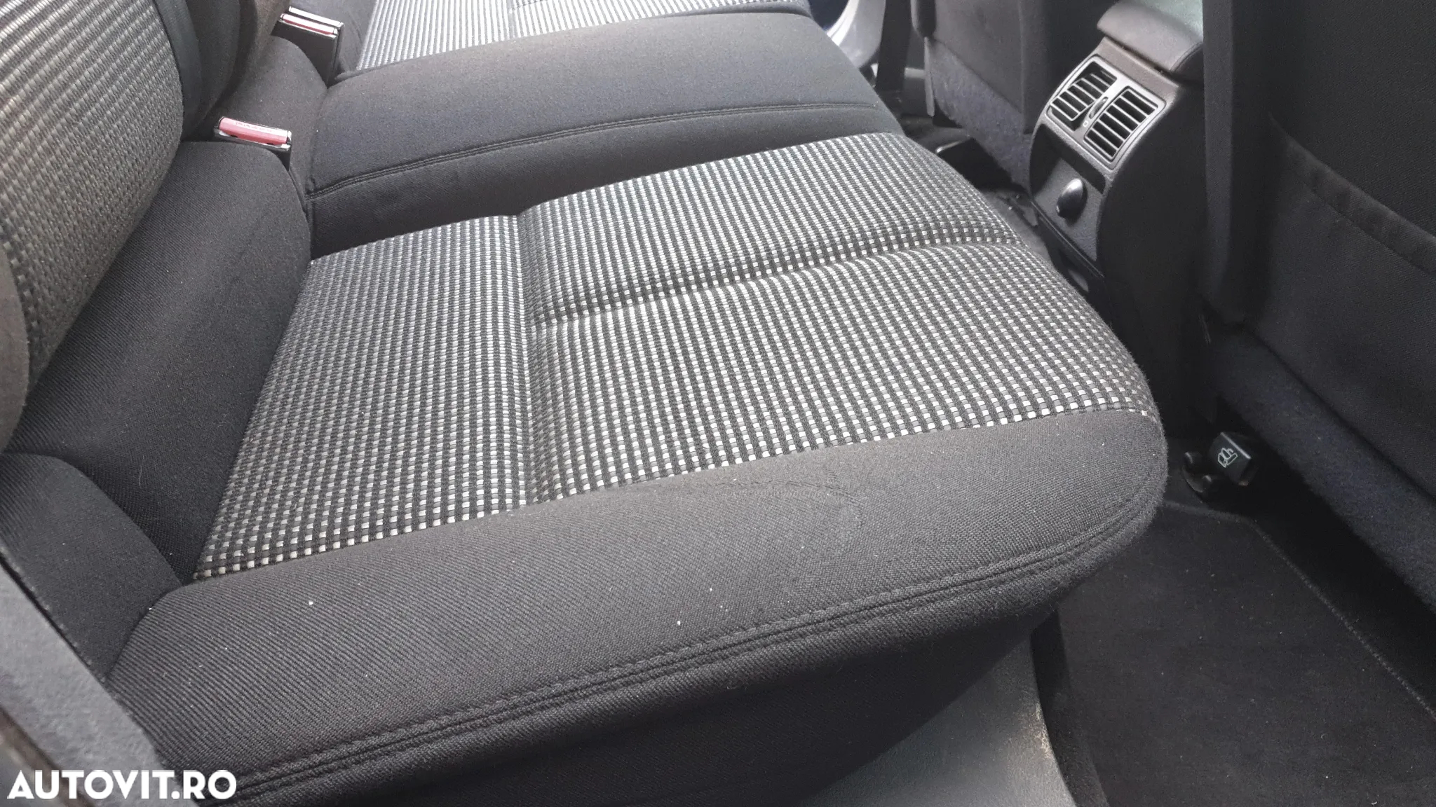 Peugeot 407 SW HDi 135 Automatik Sport - 40