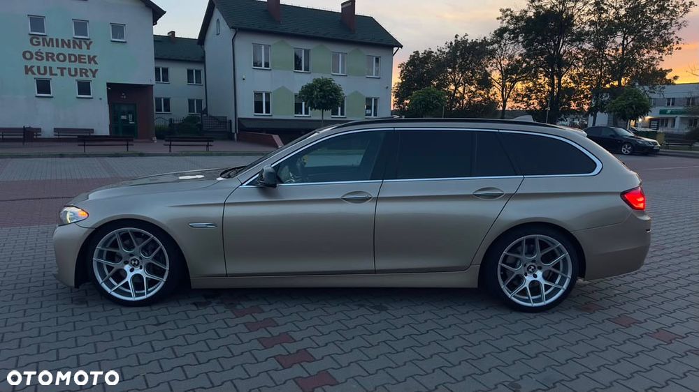 BMW Seria 5 530d xDrive - 9