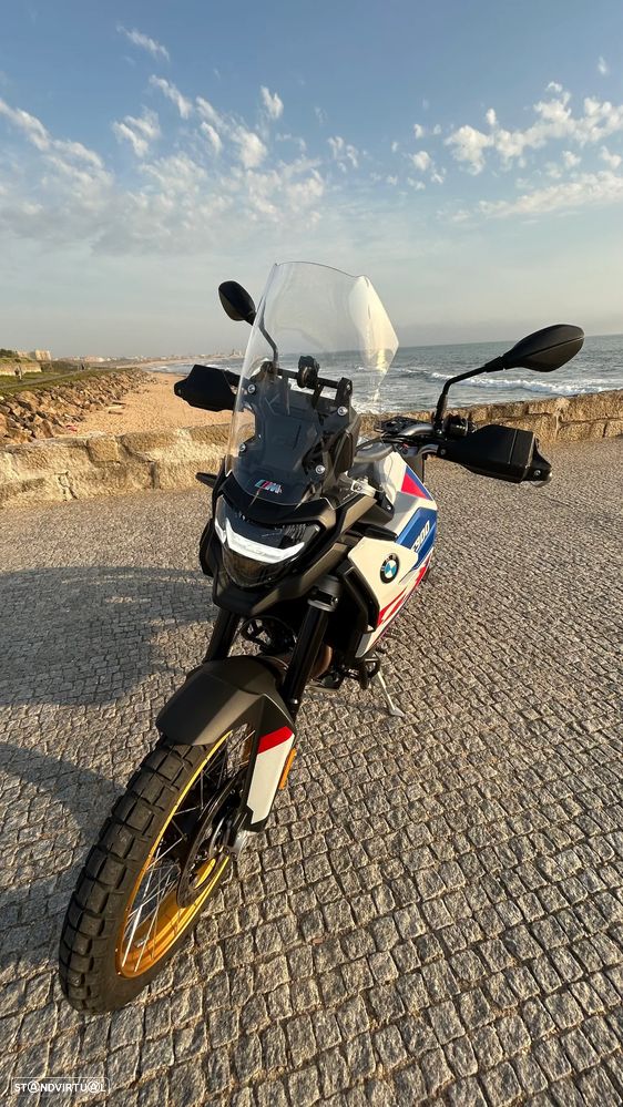 BMW F 900 GS Lightwhite / Racing Blue Metalizado (Versão GS Trophy) - 6