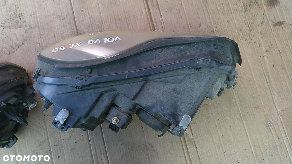 VOLVO XC90 LAMPA PRZEDNIA LEWA LUB PRWA ANGLIK - 7