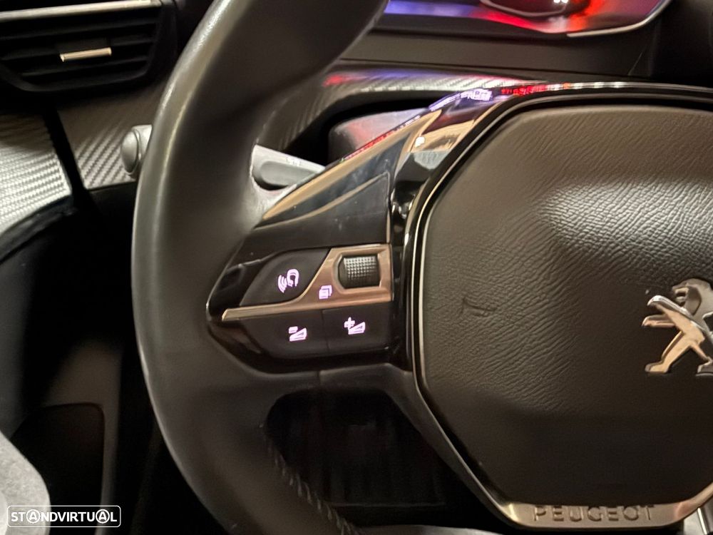 Peugeot 208 - 15