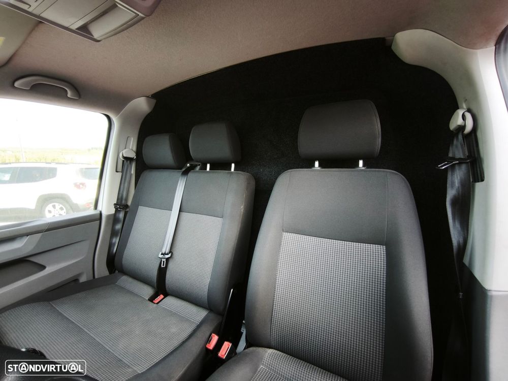 VW Transporter 2.0 TDI L2H1 - 22