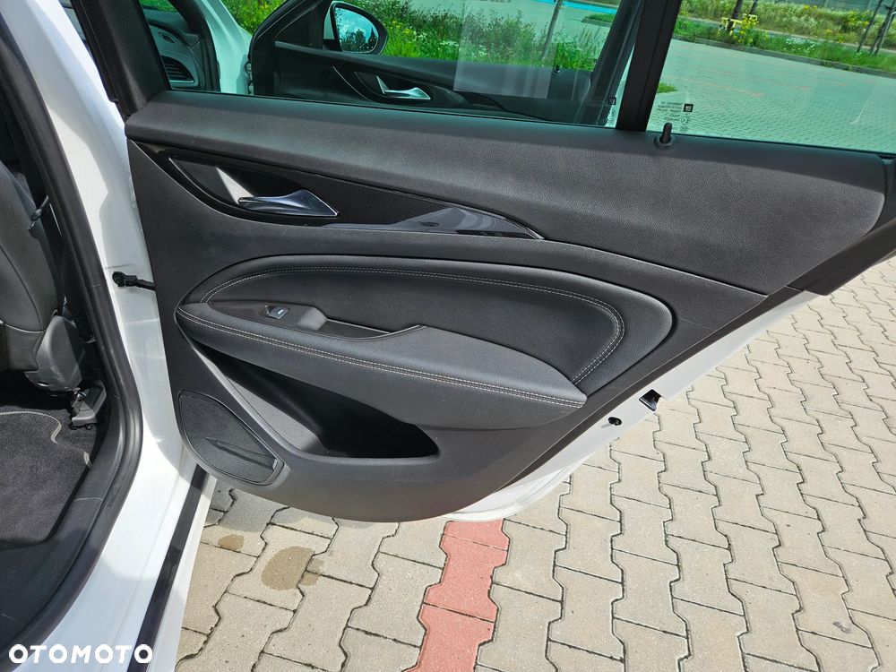 Opel Insignia 2.0 BiTurbo D 4x4 Automatik GSI - 17