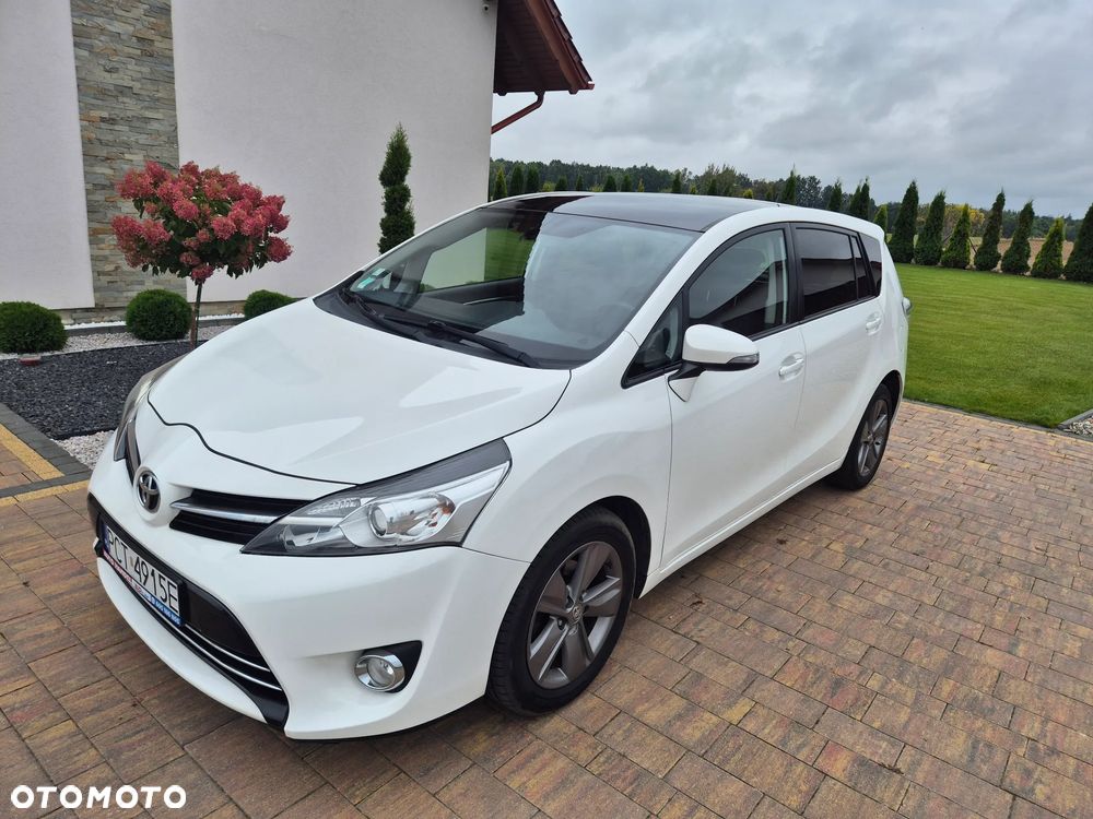 Toyota Verso 1.6 D-4D Premium - 2