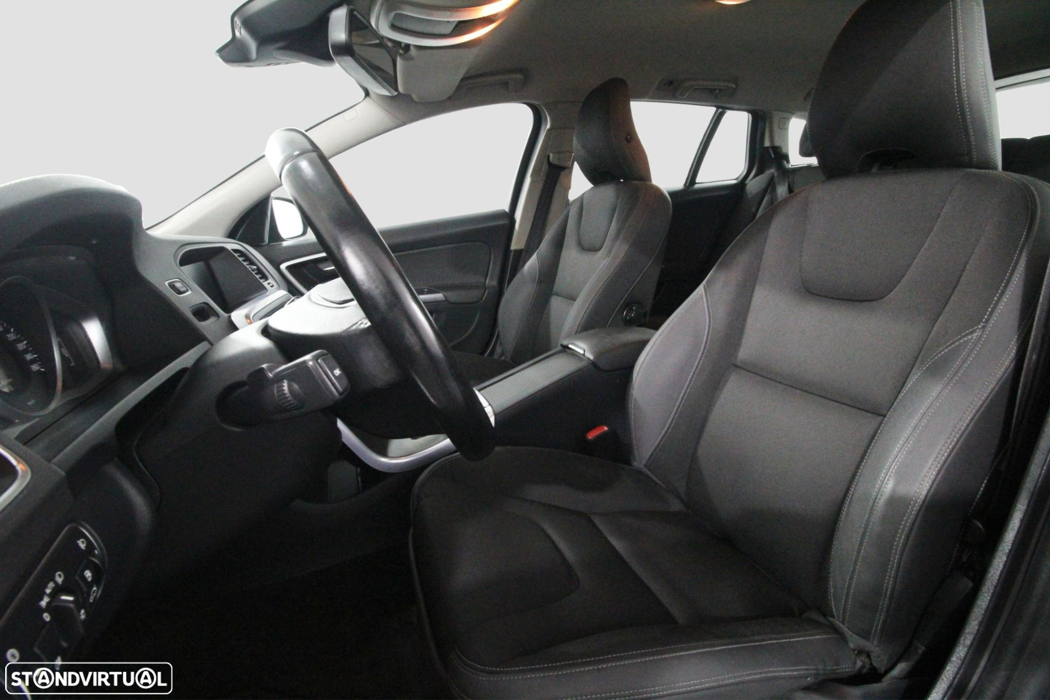 Volvo V60 1.6 D2 Momentum Eco - 11