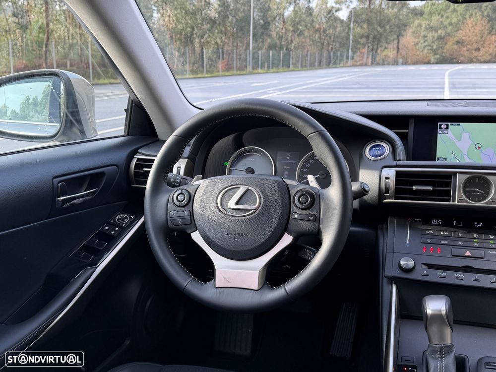 Lexus IS 300H Pack Executive+ - 34