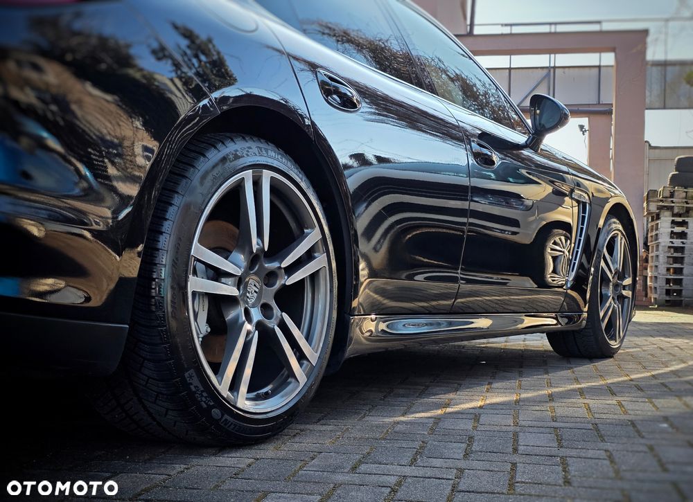 Porsche Panamera 4S PDK - 8