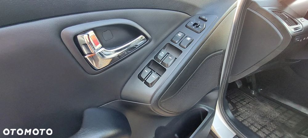 Hyundai ix35 2.0 CRDi 4WD Premium - 17