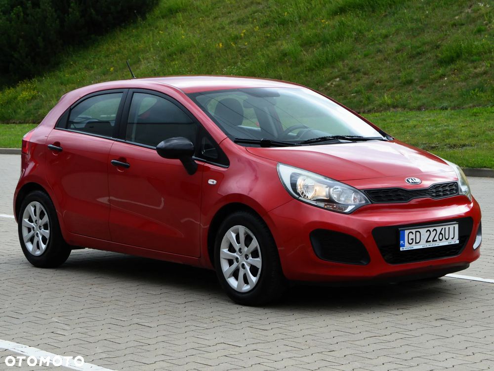 Kia Rio 1.2 L - 3