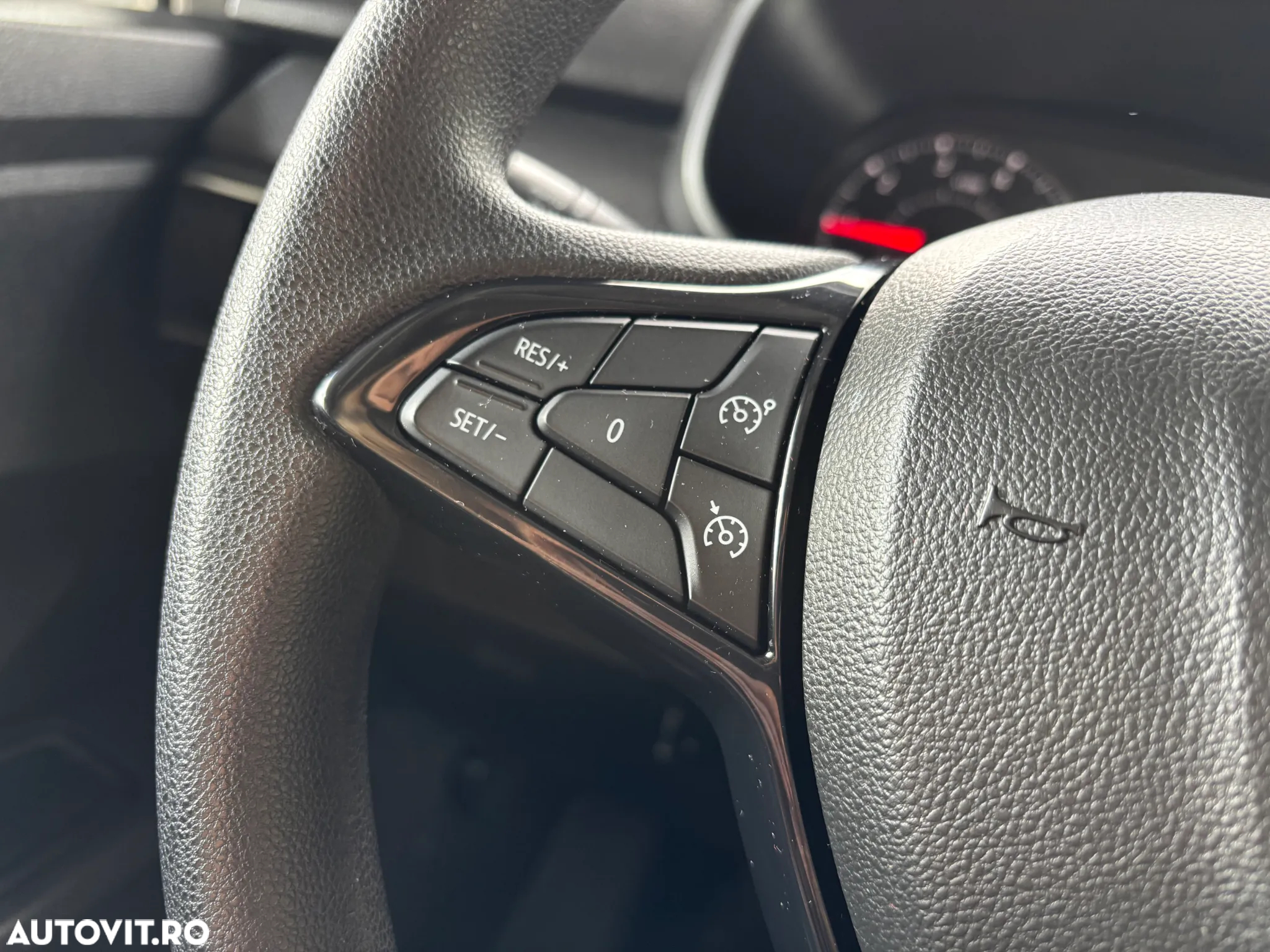 Dacia Logan TCe 90 Essential - 20
