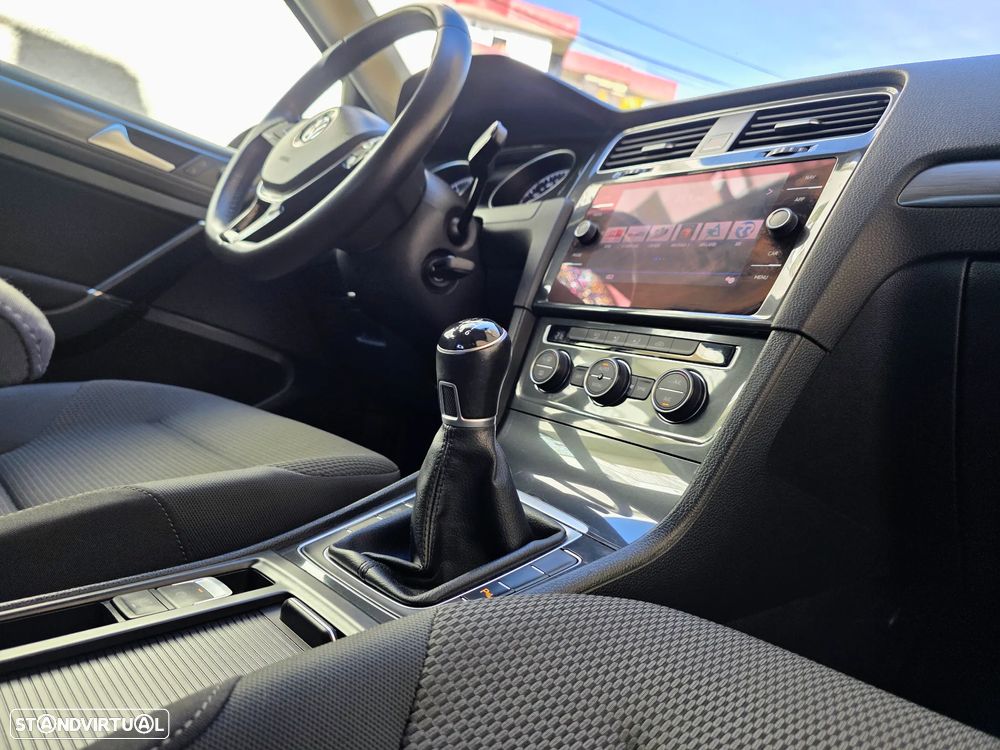 VW Golf 1.0 TSI Confortline - 46