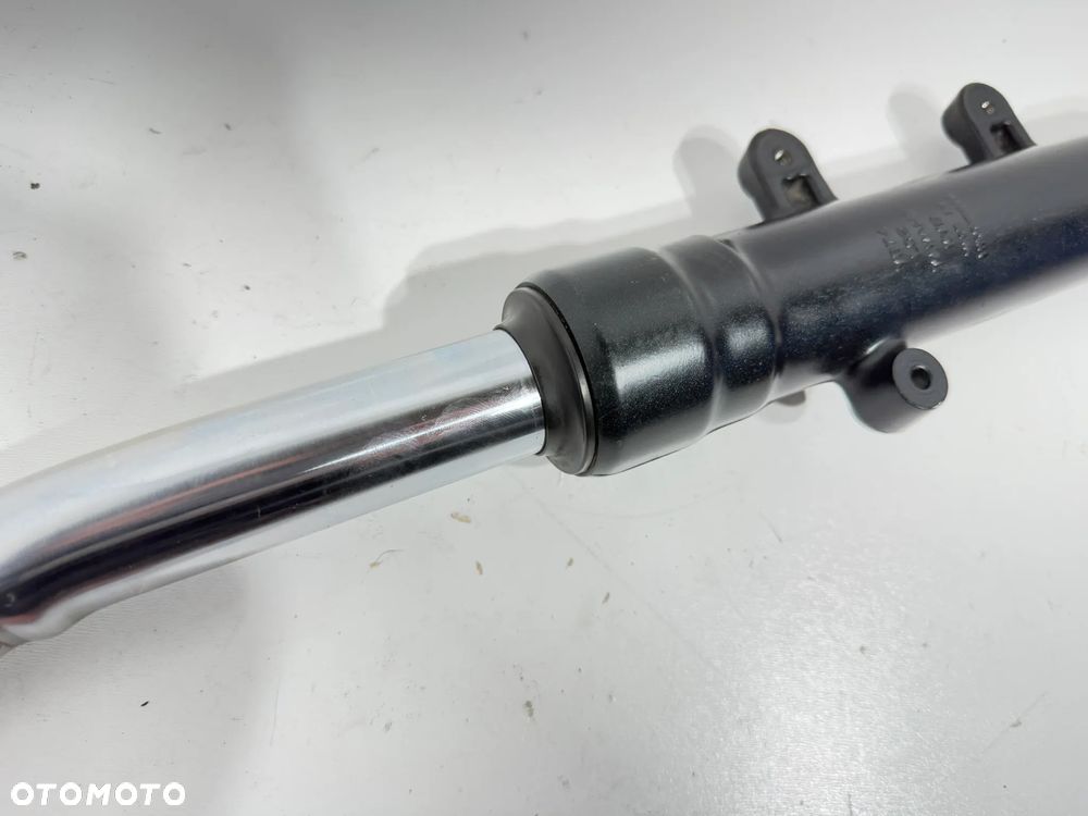 Laga lagi goleń   Yamaha X-Max 125 17-21R - 5